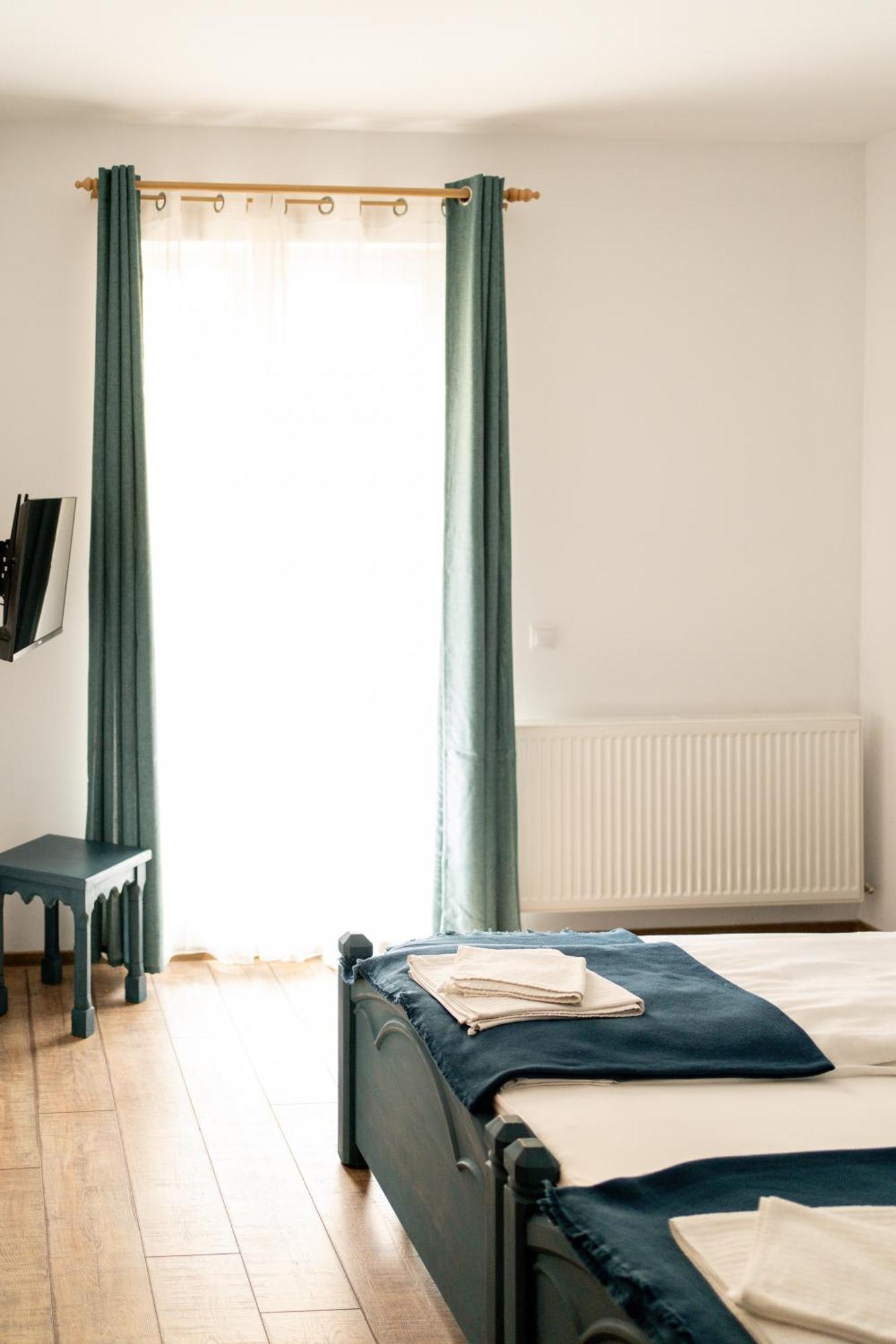 Dinvis Apartments 포이아나브라소프 외부 사진
