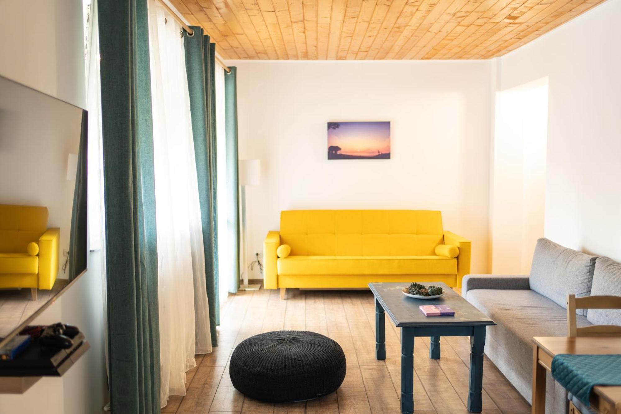 Dinvis Apartments 포이아나브라소프 외부 사진