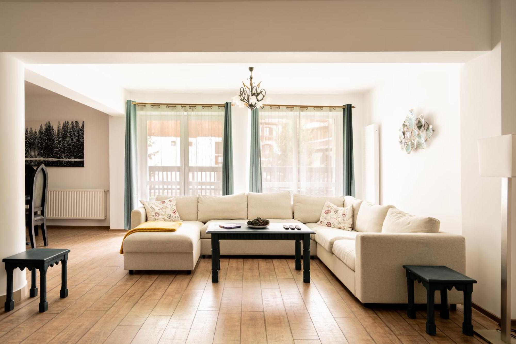 Dinvis Apartments 포이아나브라소프 외부 사진