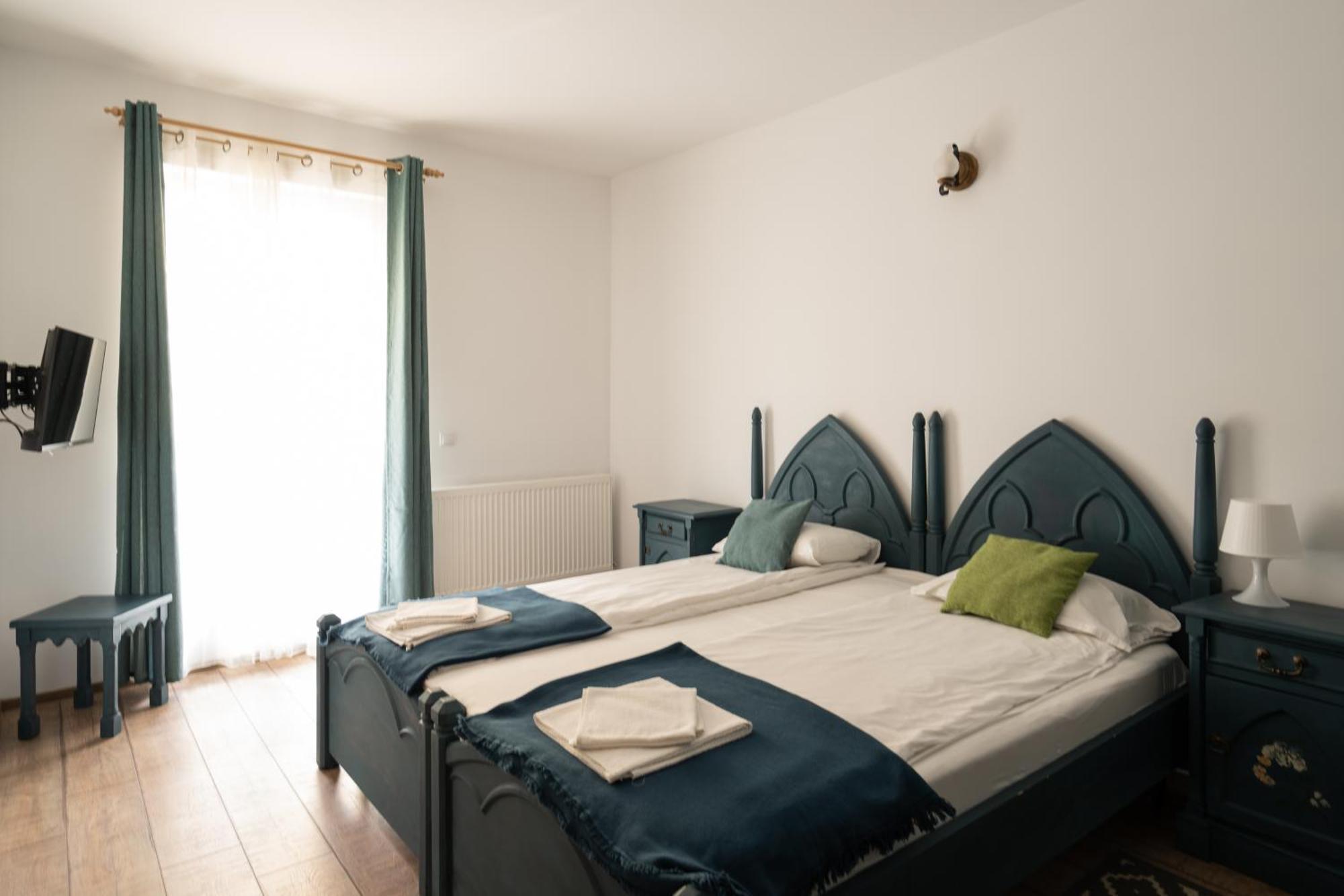 Dinvis Apartments 포이아나브라소프 외부 사진