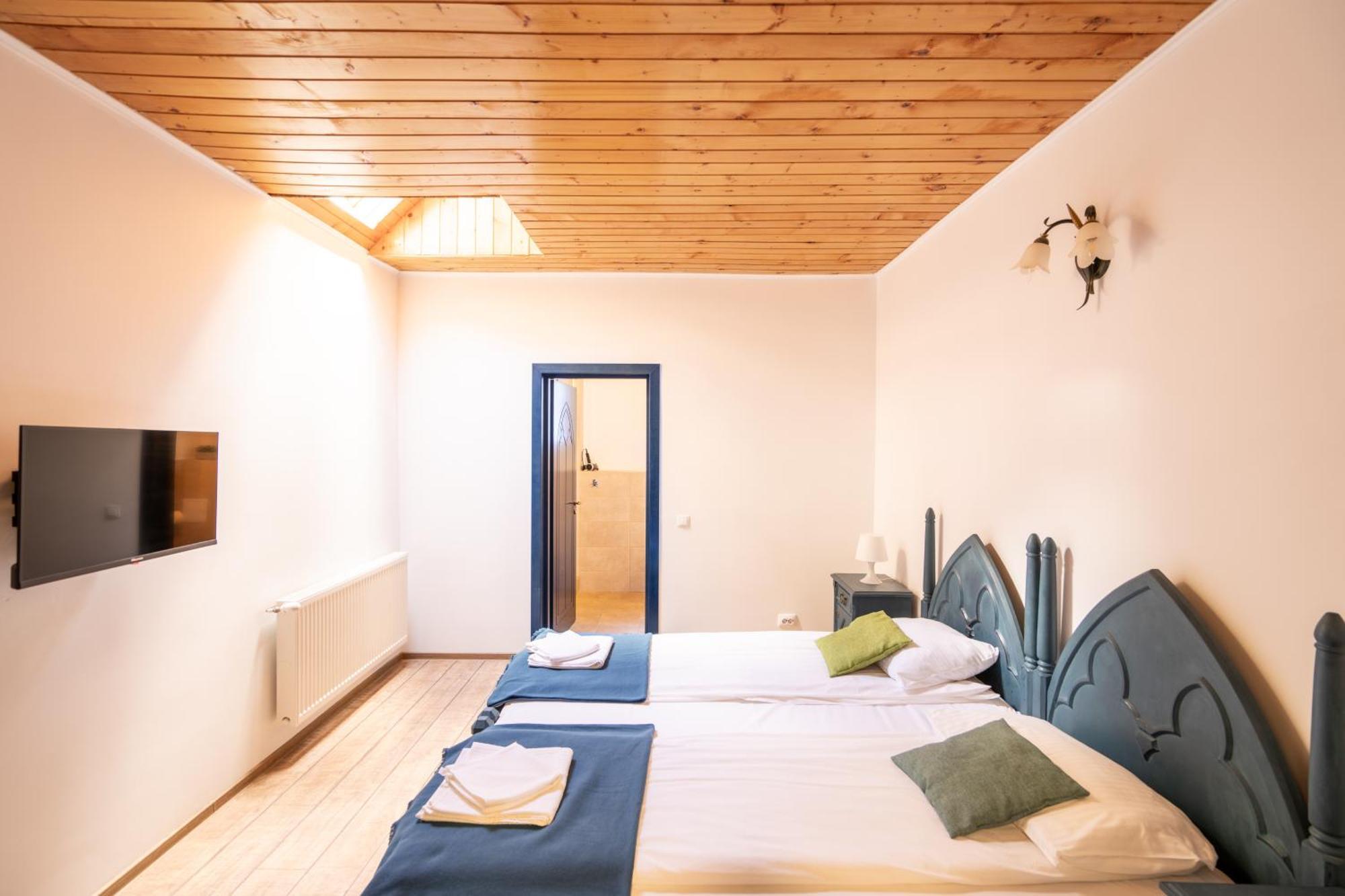 Dinvis Apartments 포이아나브라소프 외부 사진