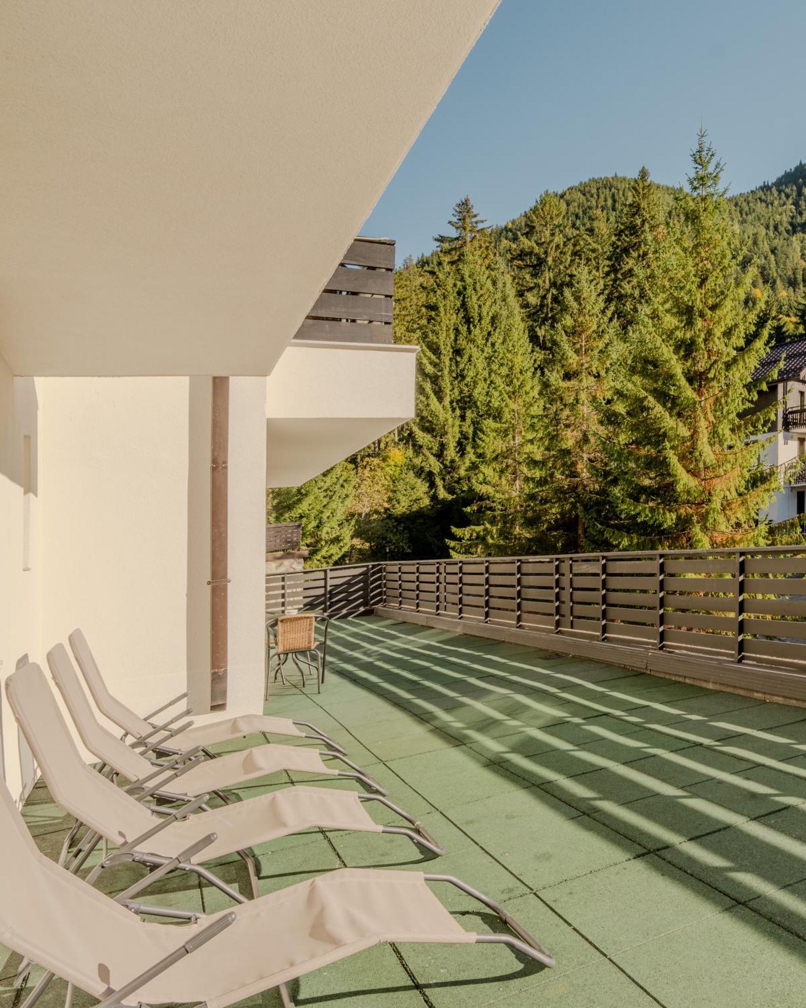 Dinvis Apartments 포이아나브라소프 외부 사진