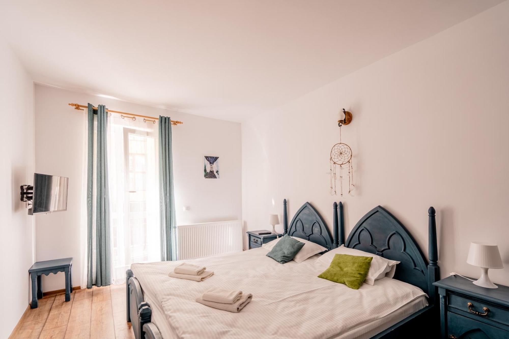 Dinvis Apartments 포이아나브라소프 외부 사진