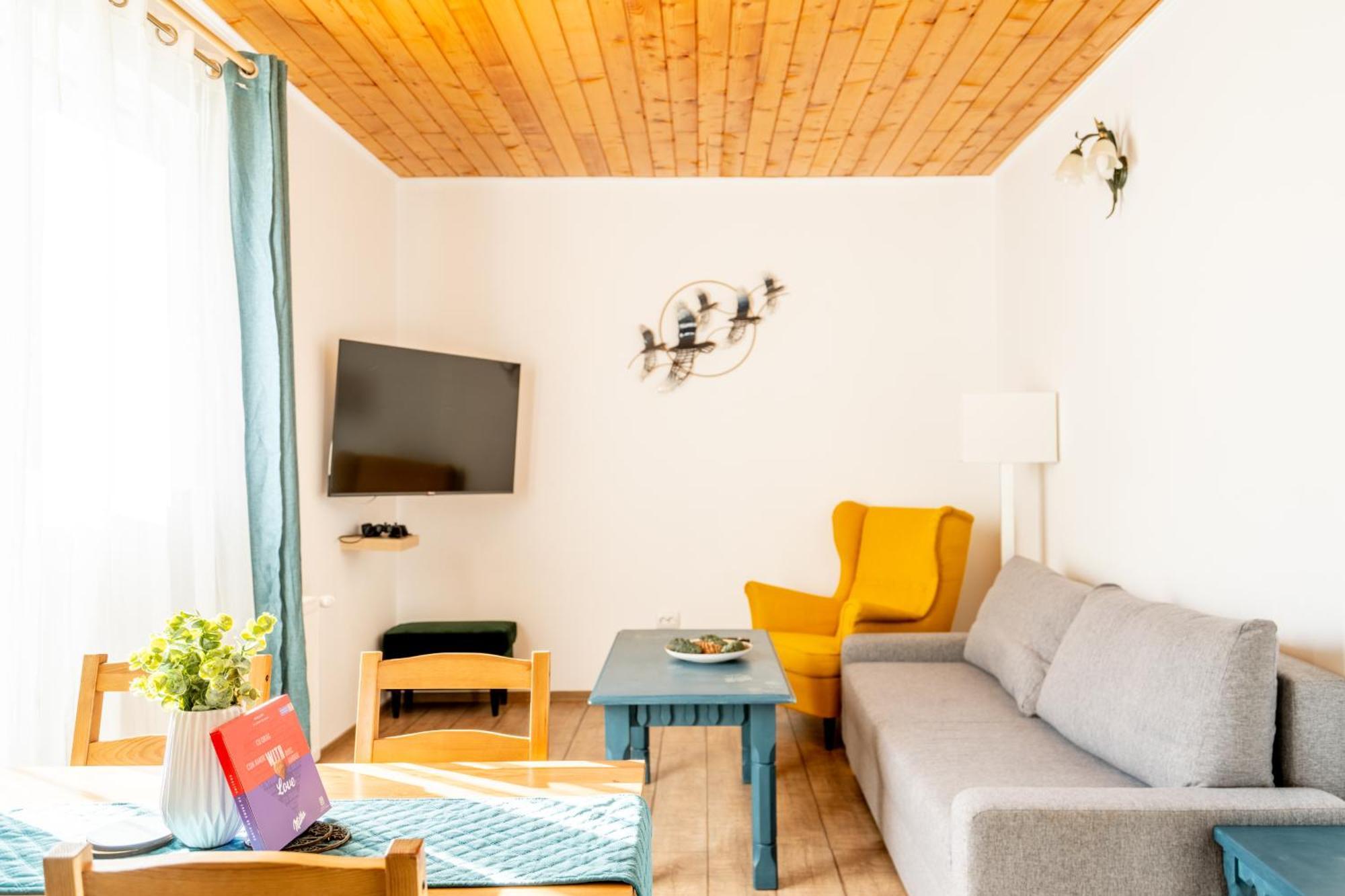Dinvis Apartments 포이아나브라소프 외부 사진