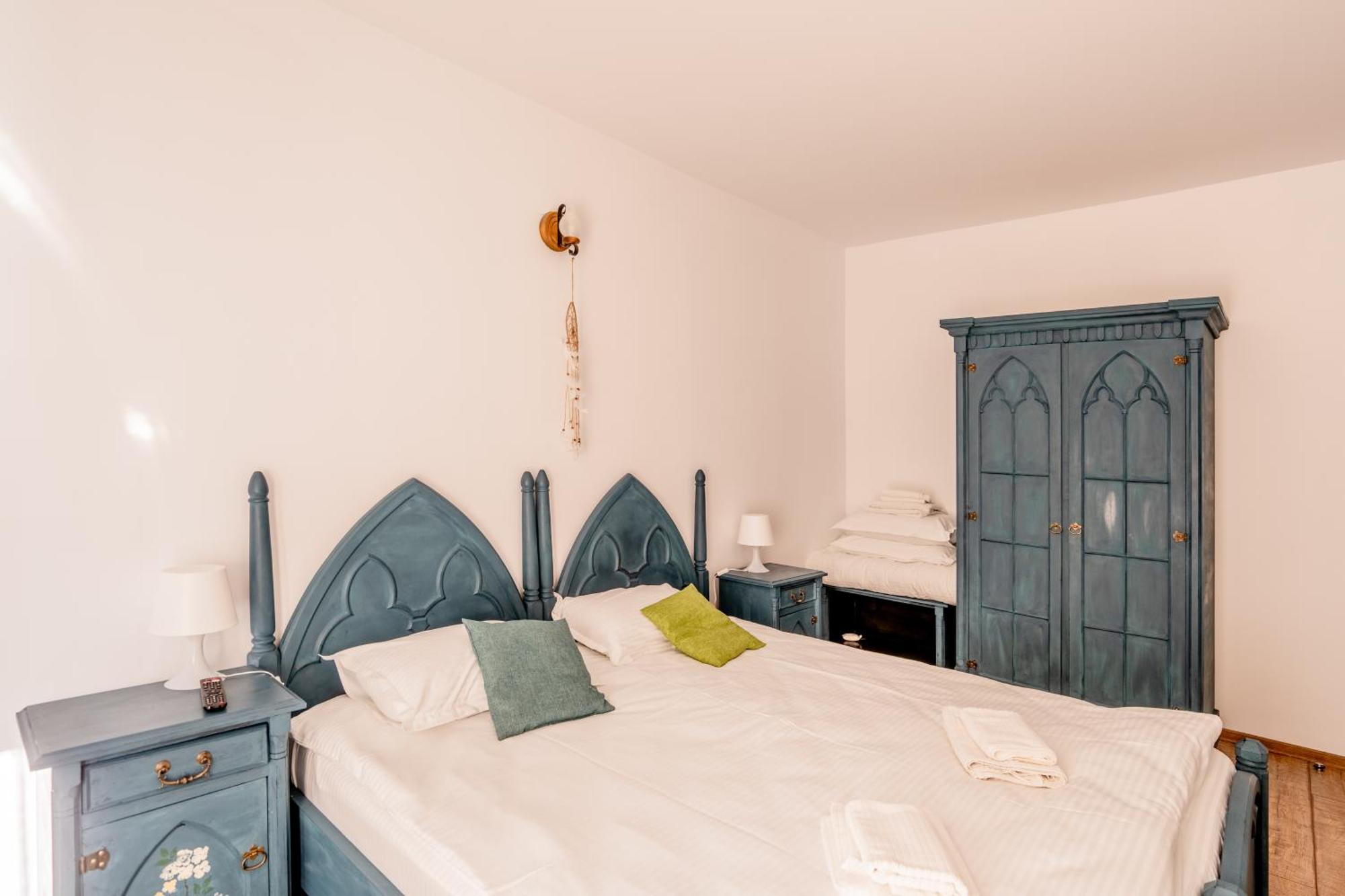 Dinvis Apartments 포이아나브라소프 외부 사진